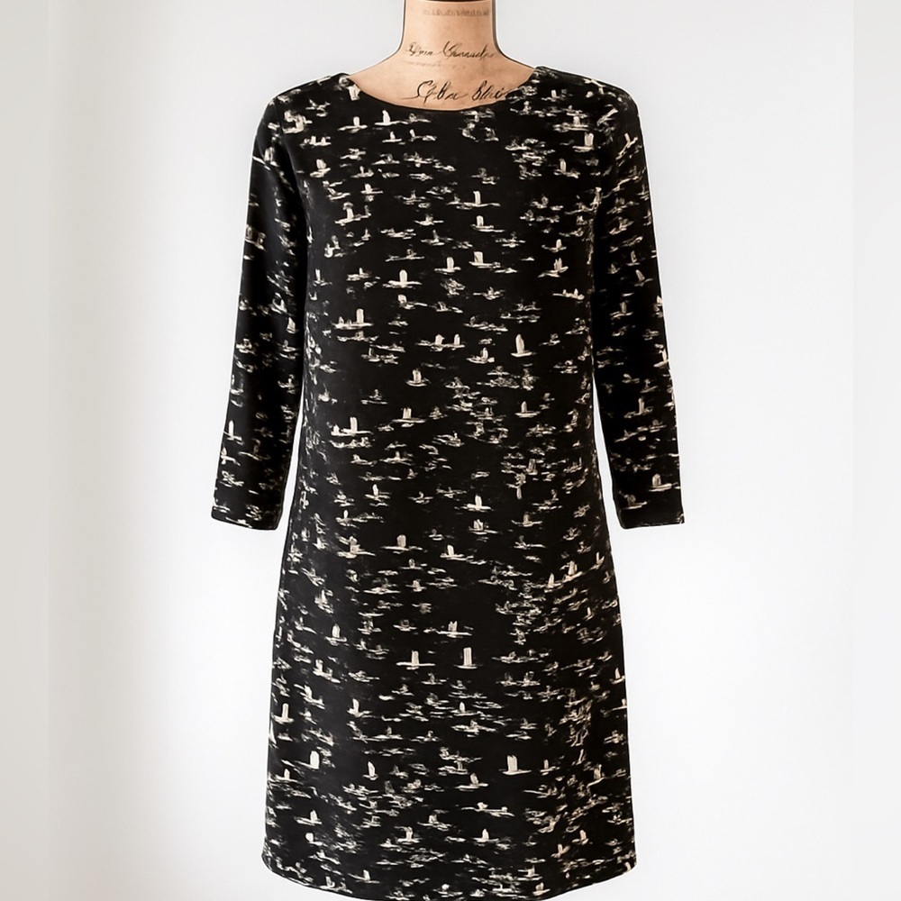 The Limited Black & White Duck Bird Print Shift Dress – Size S